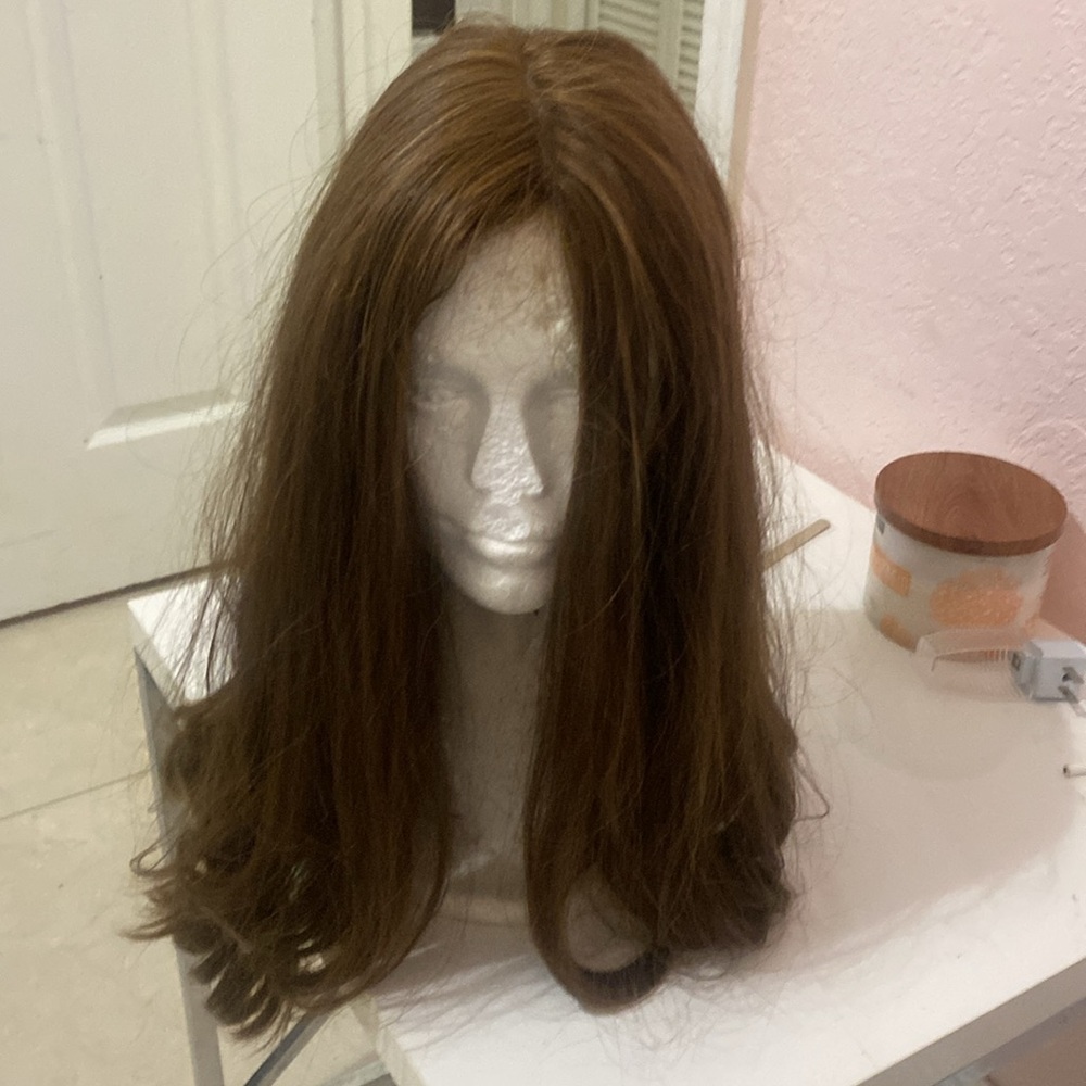 Great condition brunette skin top wig - Picture 4 of 4